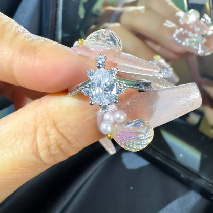 Diamond shiny ring