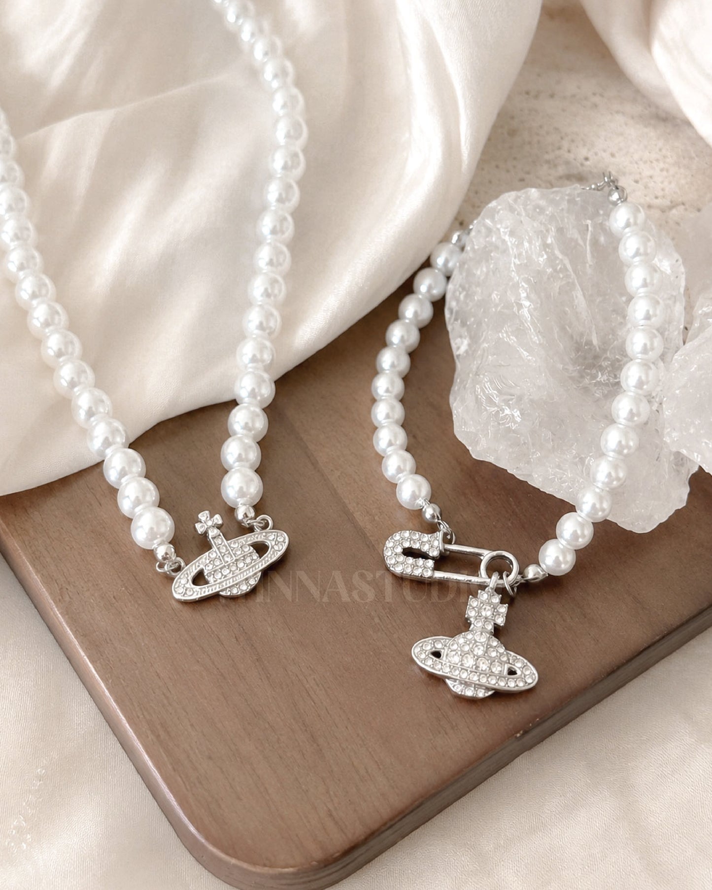 Saturn Pearl Jewelry Set