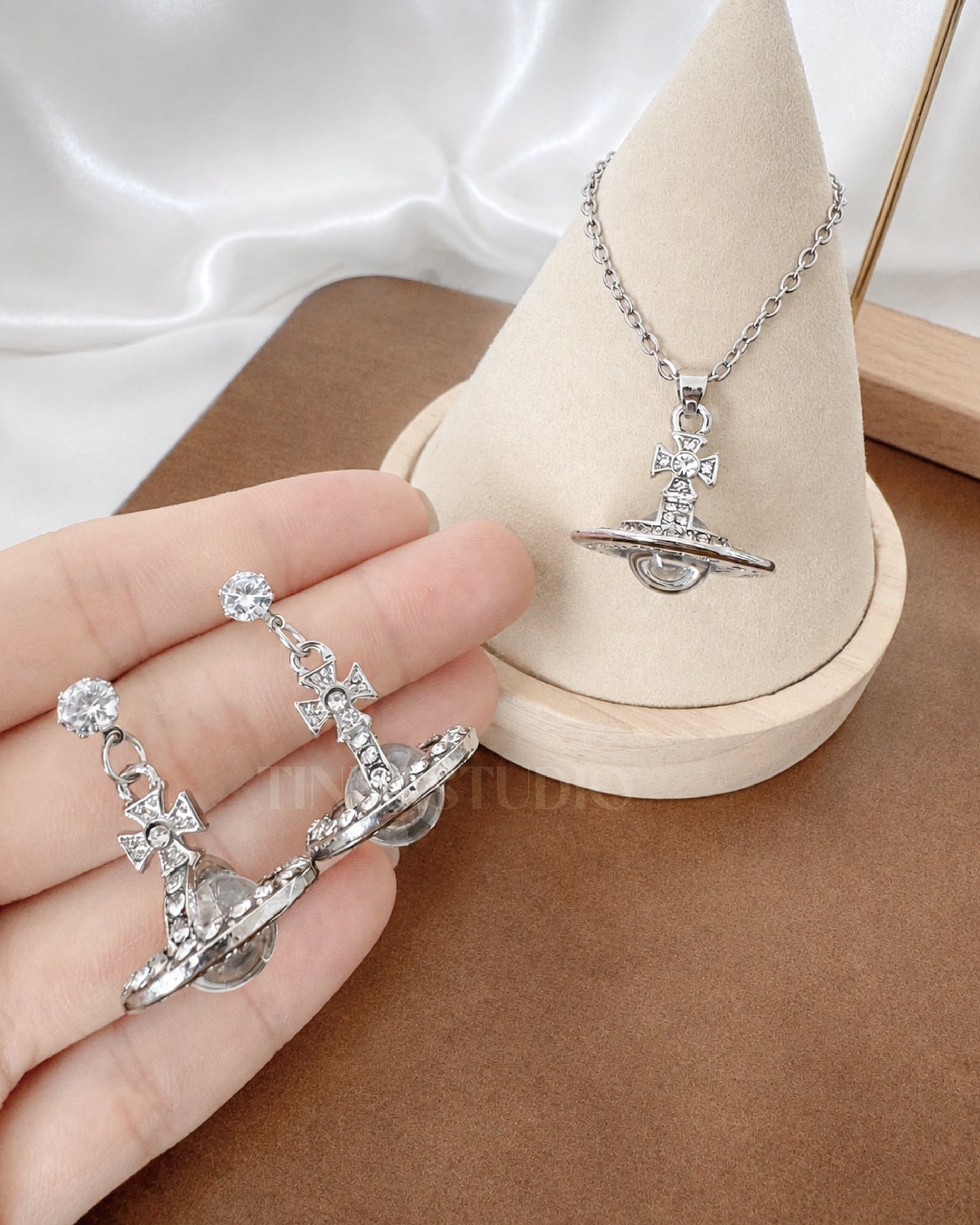3D Saturn Glass Orb Jewelry Set